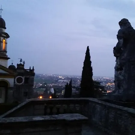 招待所 阿菲塔卡米尔卡马塞罗酒店 蒙瑟里奇