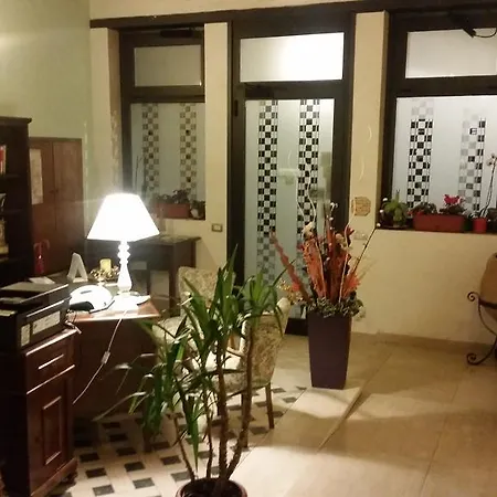 阿菲塔卡米尔卡马塞罗酒店 招待所 蒙瑟里奇